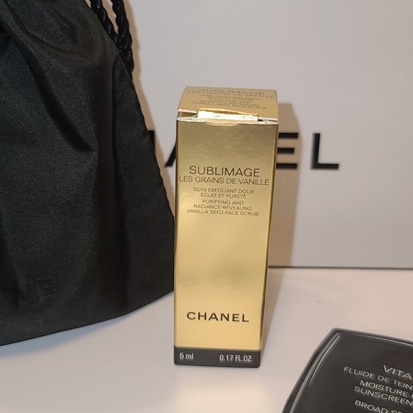 Chanel Bundle - Picture 4 of 7